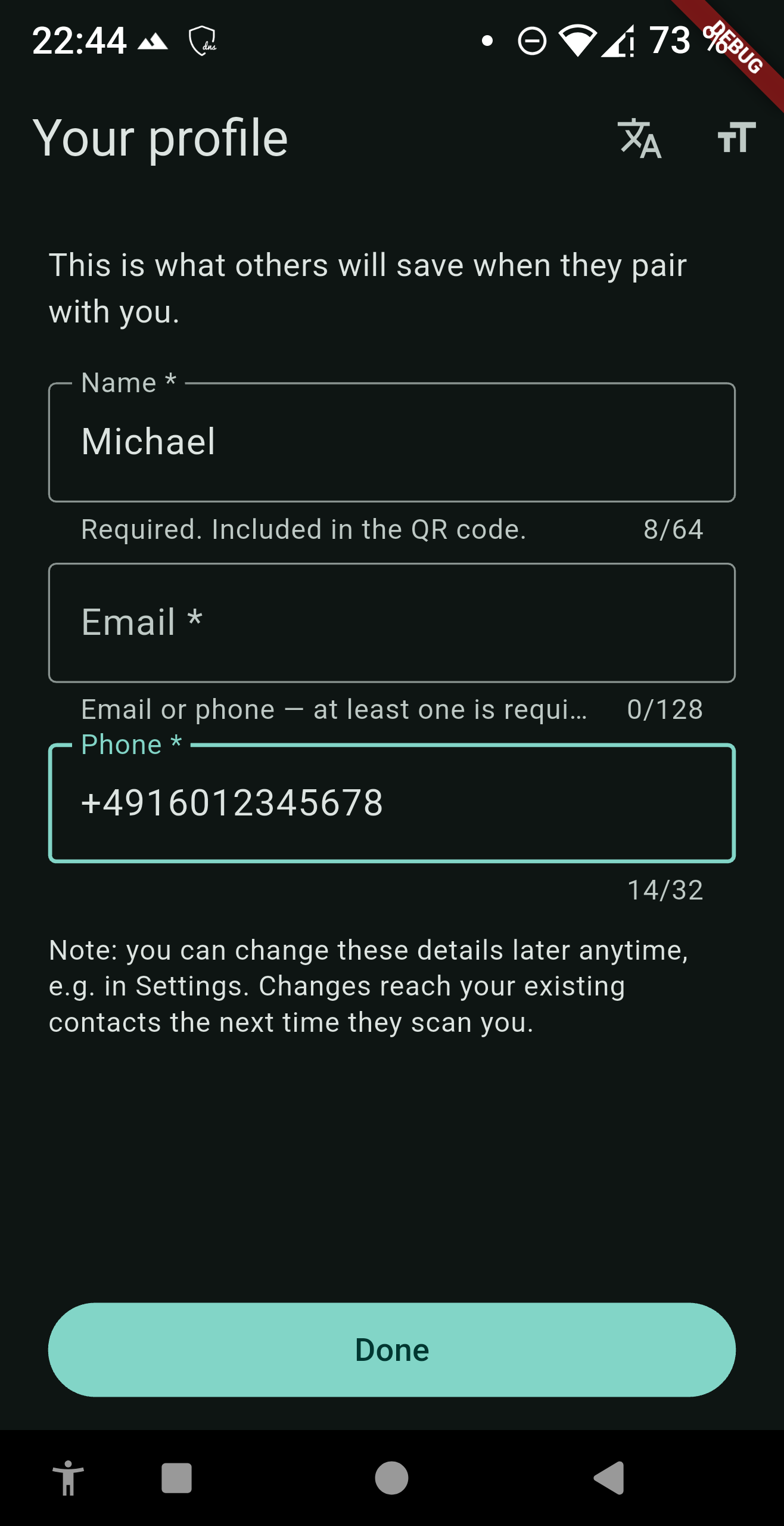 Profilformular mit Feldern für Name (Pflicht), E-Mail und Telefon (eines davon Pflicht)
